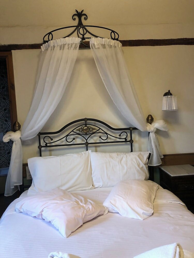 Фото Agios Germanos Traditional Hotel