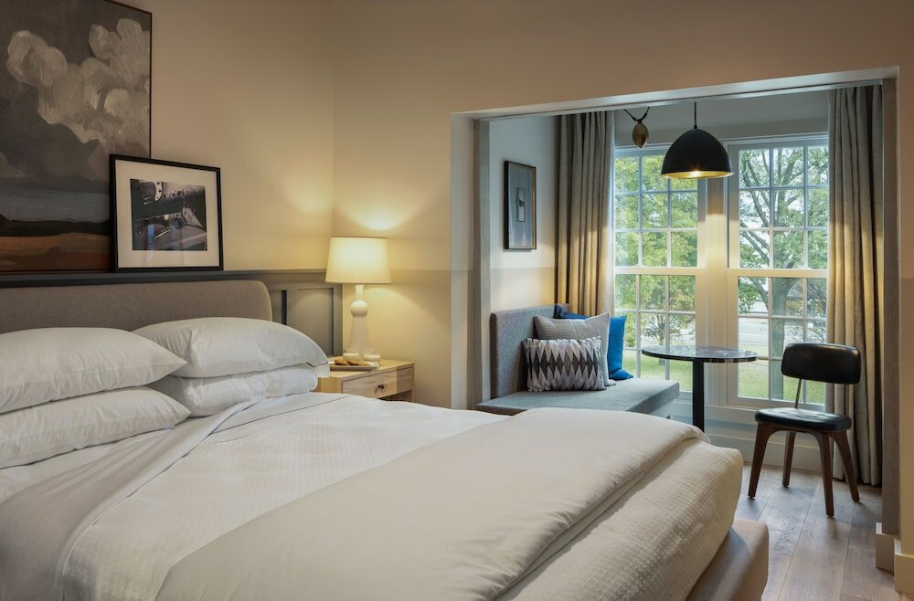 Фото The Louis Hotel