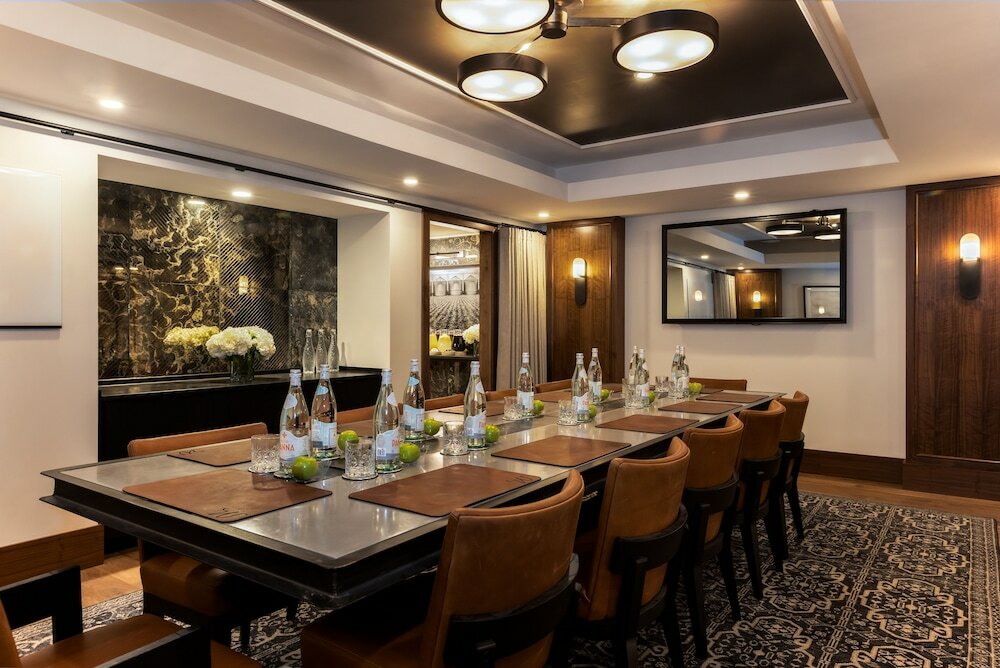 Фото The Louis Hotel