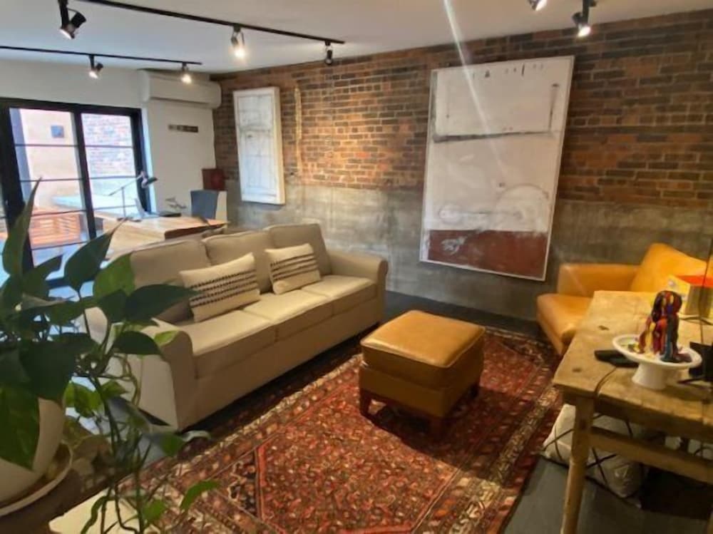 Фото Georgia and Frida - Two Finely Appointed Casitas, One Private Compound, Downtown, Sleeps Two Couples, Two Kitchens