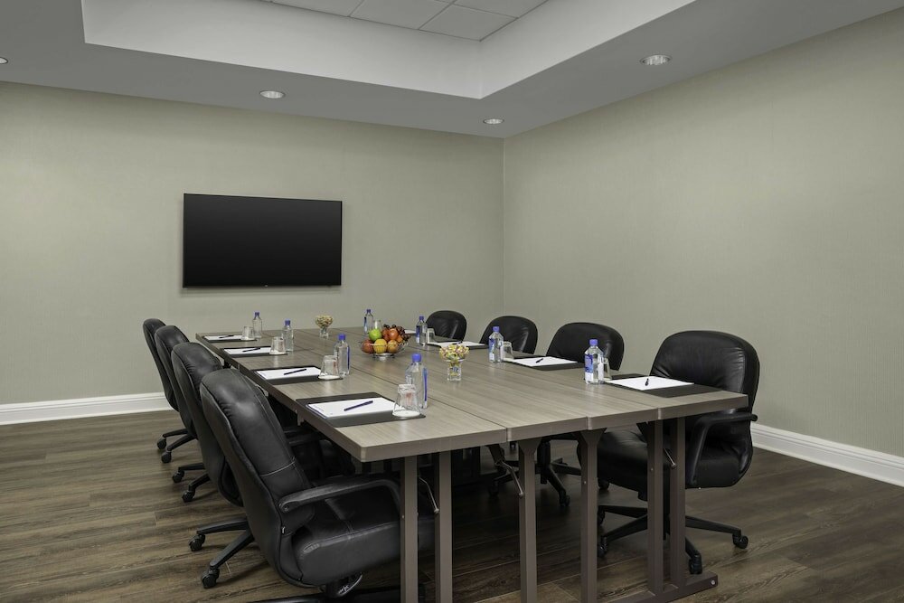 Фото DoubleTree by Hilton Chicago O'Hare Airport - Rosemont