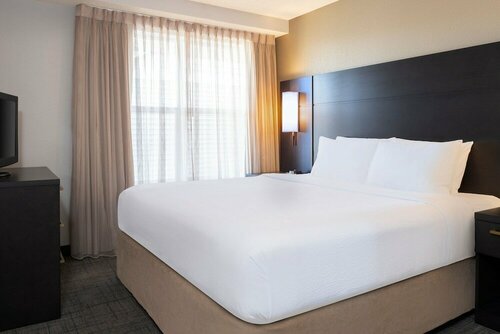 Гостиница Residence Inn by Marriott Salt Lake City Airport в Солт-Лейк-Сити