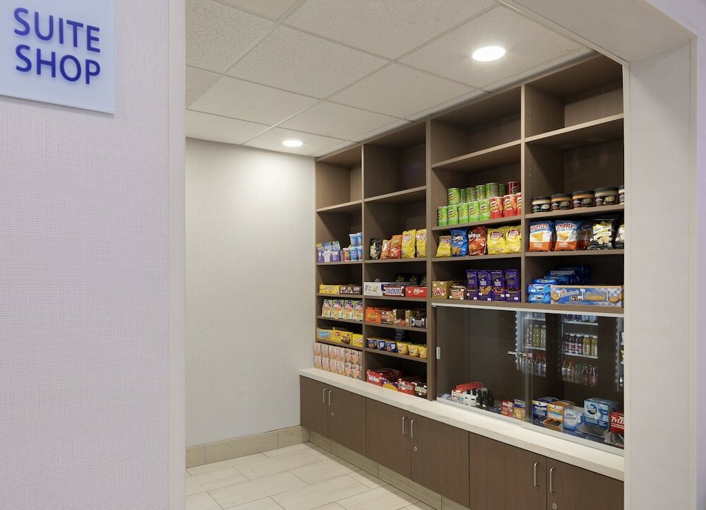 Фото Holiday Inn Express Hotel & Suites Tilton - Lakes Region, an Ihg Hotel