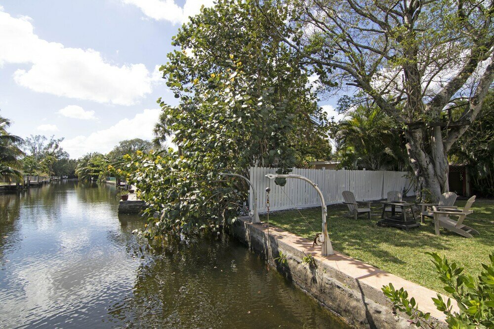 Фото Tarpon River Getaway