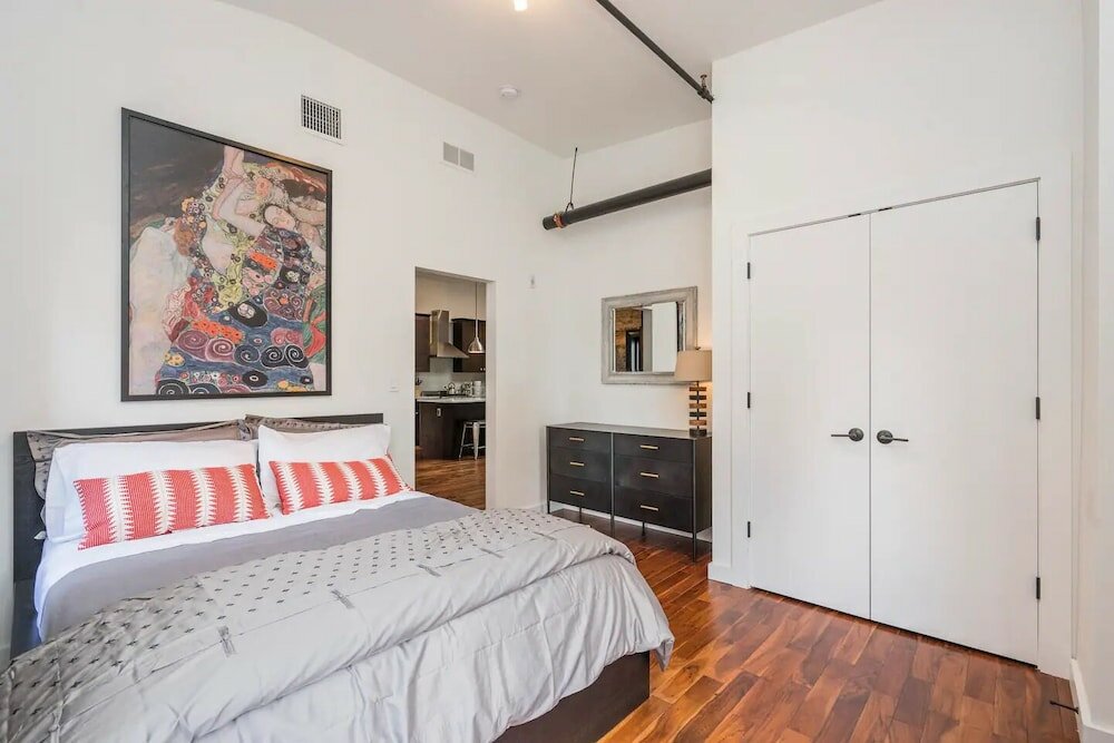 Фото Pristine 3 Br Million-Dollar Loft