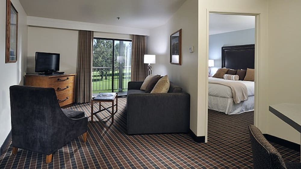 Фото The Lodge at Eagle Crest Resort