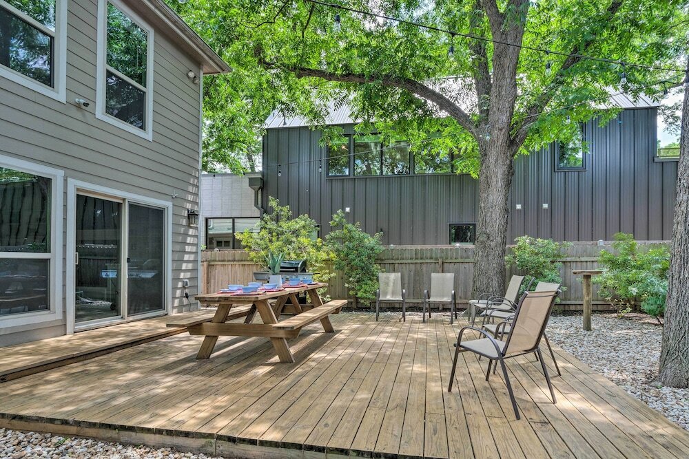 Фото Holly Hideaway