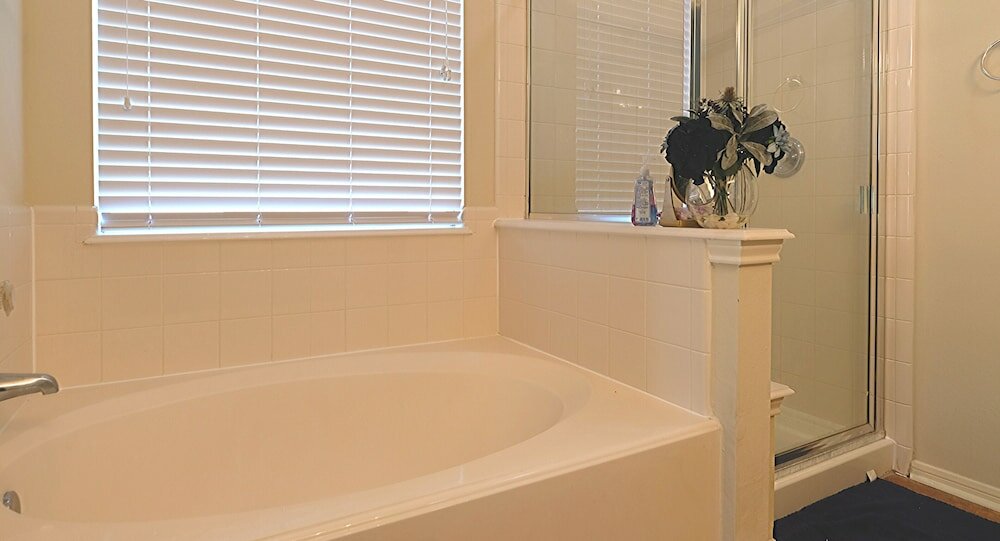 Фото 4Bdrm 2.5Bath 10Beds - Sugarland Fresno