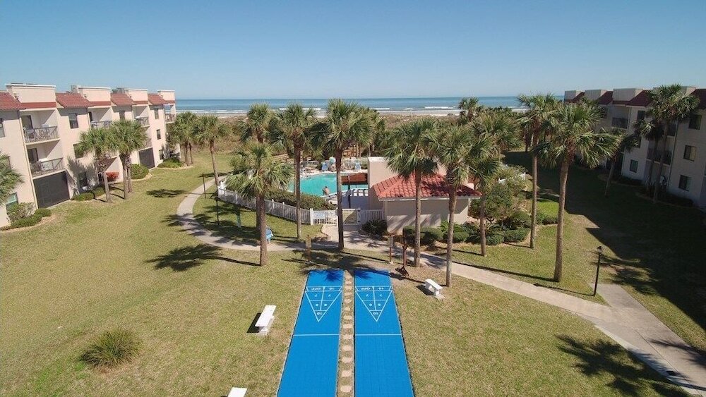 Фото Pet Friendly, 2 Bedroom, 2 Bath - Ocean Village Club P19