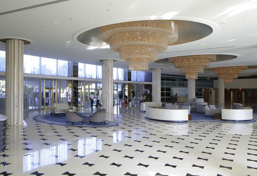 Фото Fontainebleau Miami Beach Private Luxury Suites