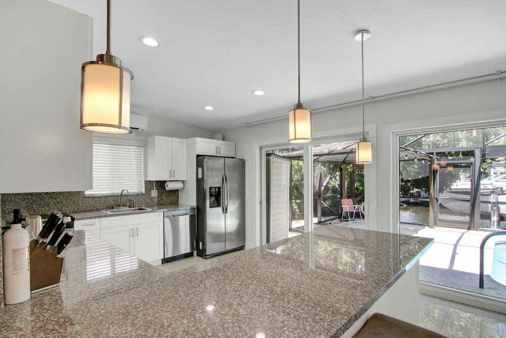 Фото Waterfront Oasis