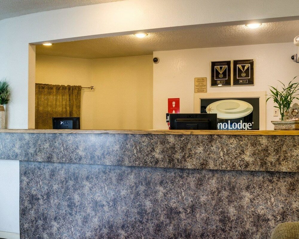 Фото Meadow Acres Inn