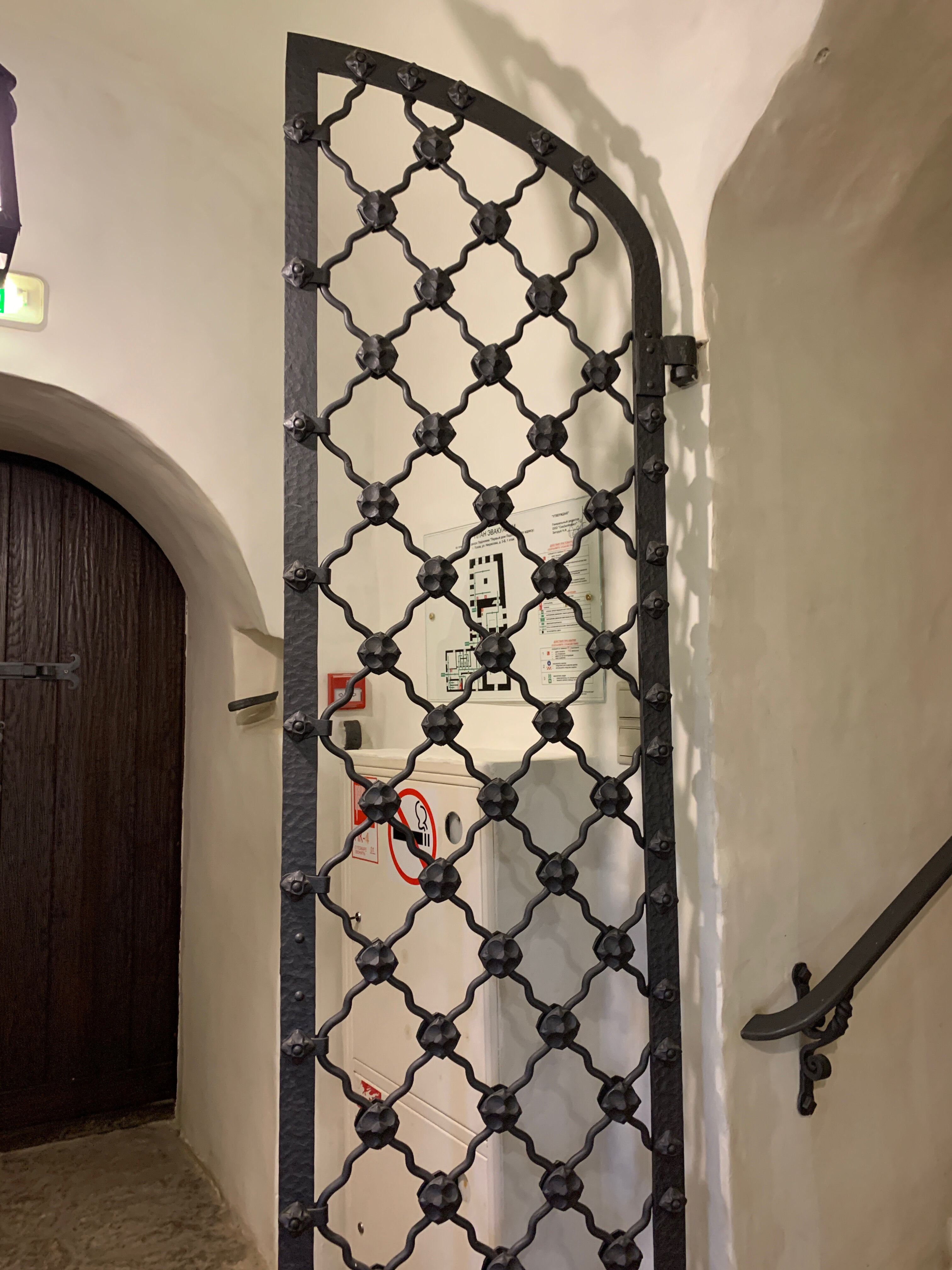 Фото Двор Подзноева, Бизнес корпус