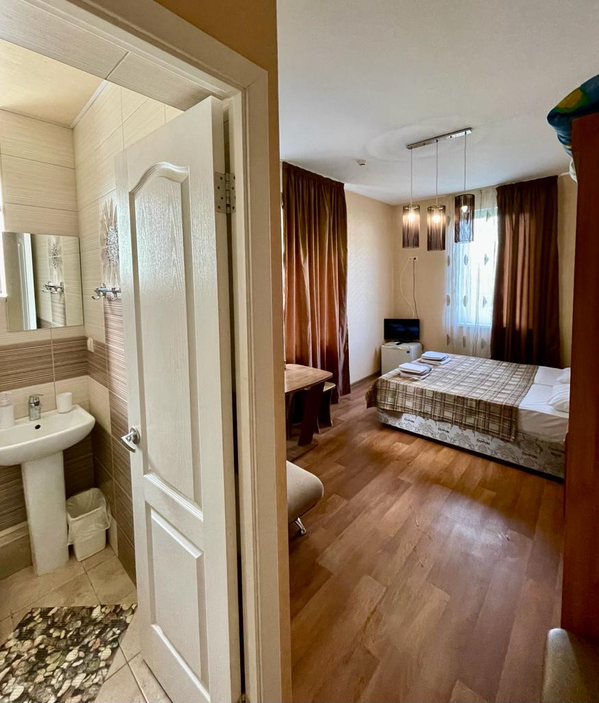 Фото Гостевой дом на Короткой