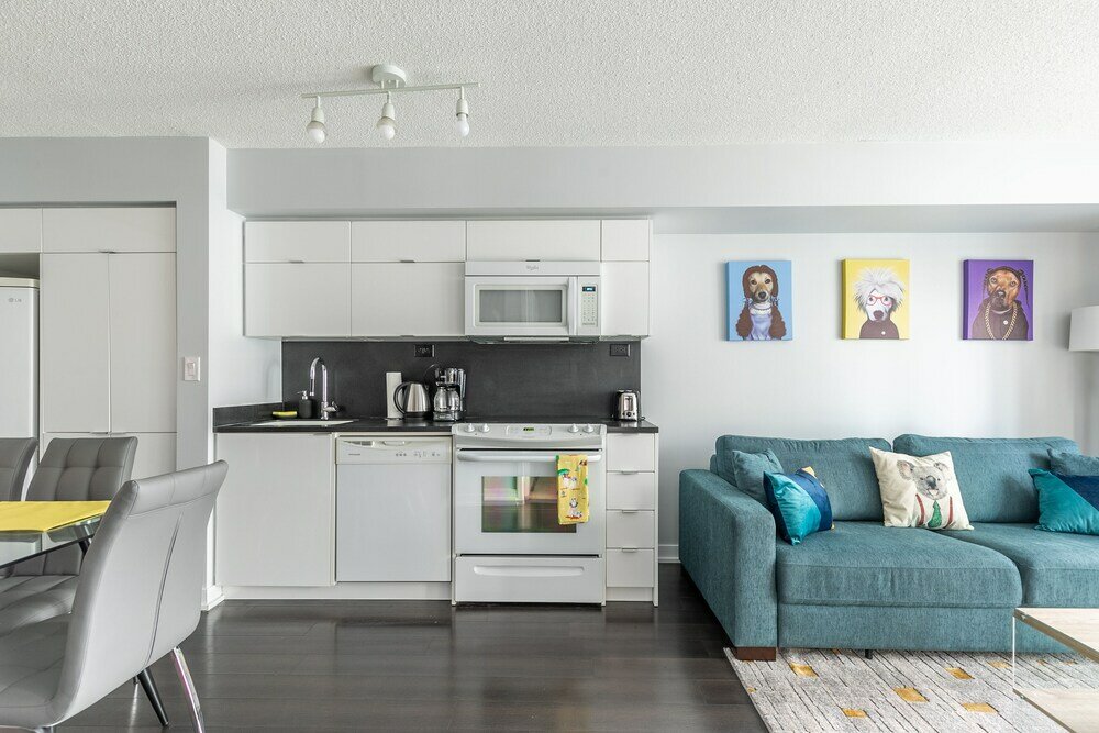 Фото SkyTree - Condos in Heart of Downtown