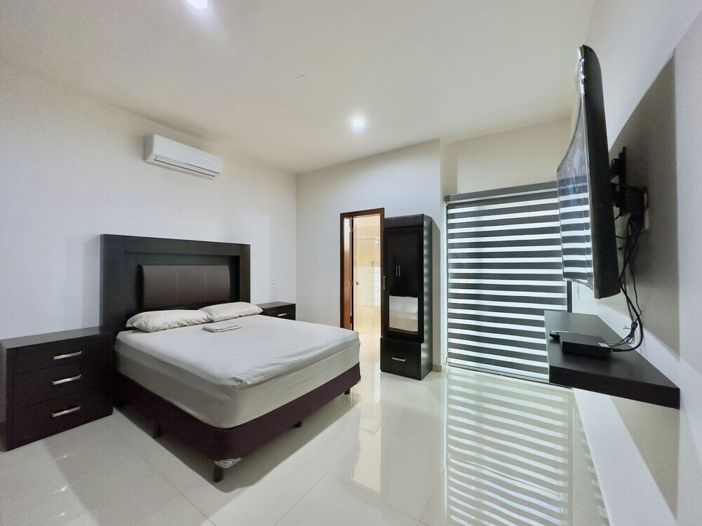 Фото Madeira Apartments