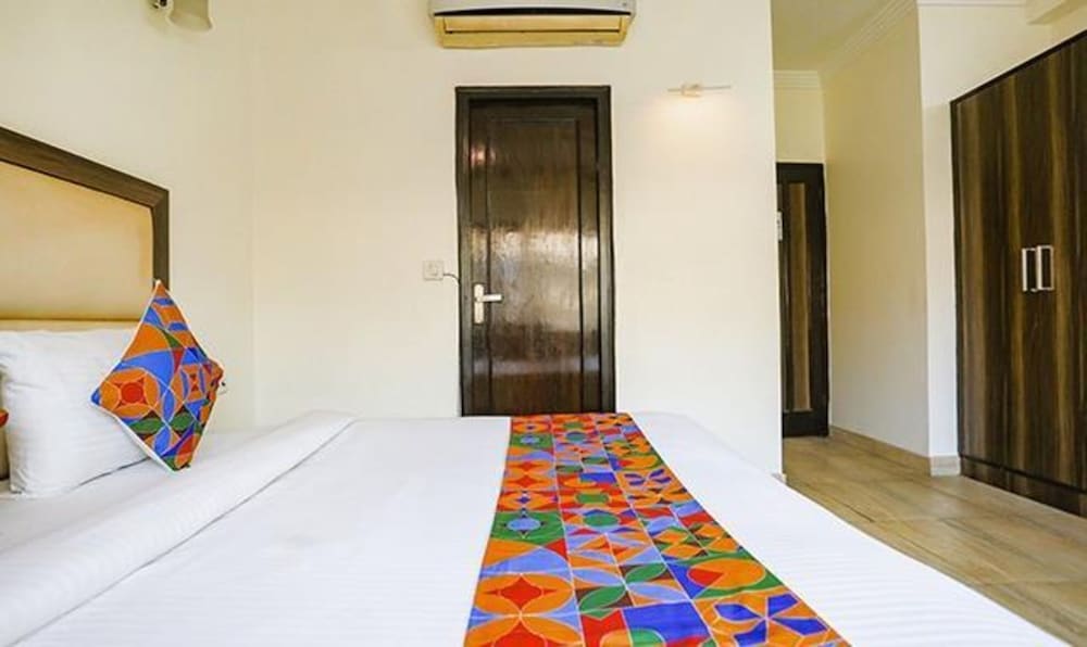 Фото Fabhotel The Grand Bella