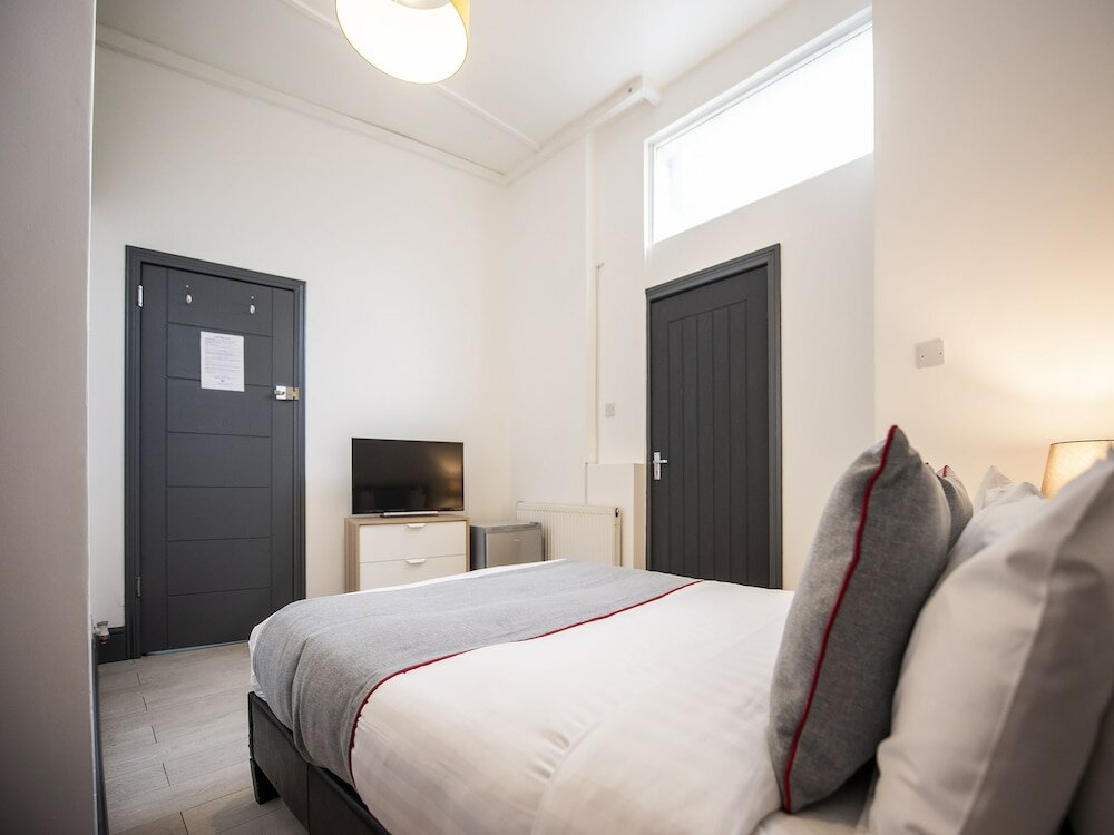 Фото Camden BnB Hotel