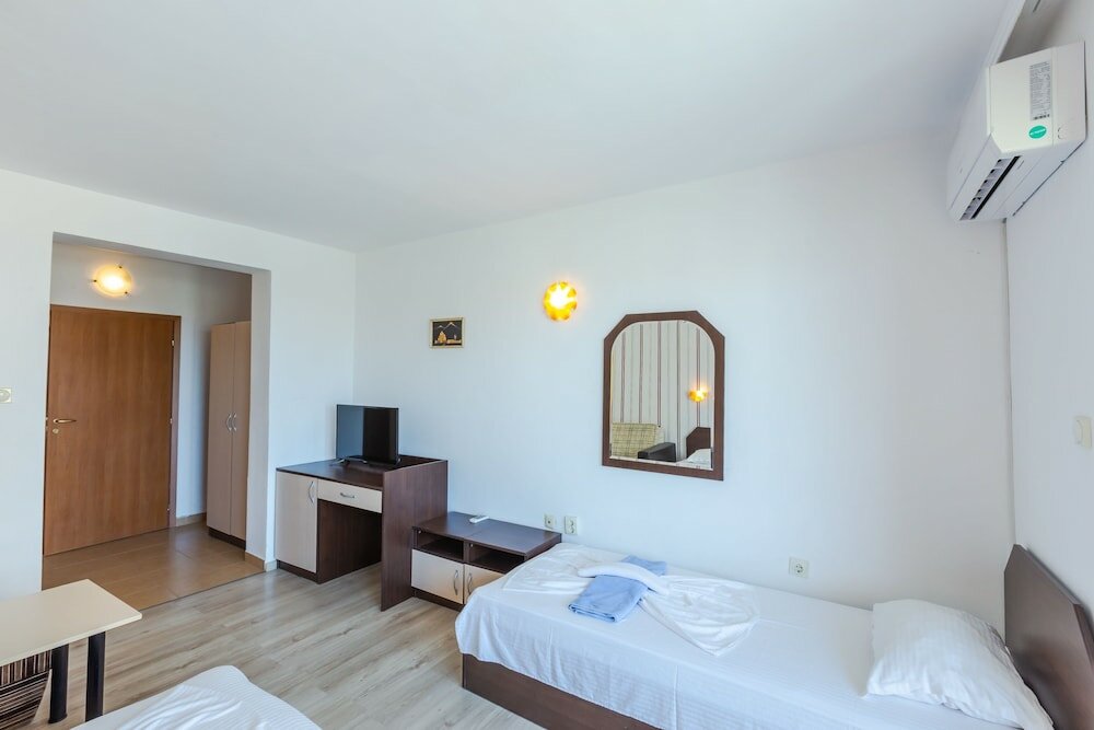 Фото Family Double Room in Dafinka Guest House