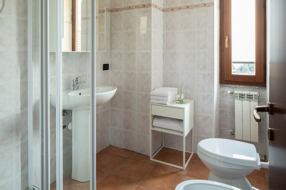 Фото Holiday Apartment 10- San Siro lake Como