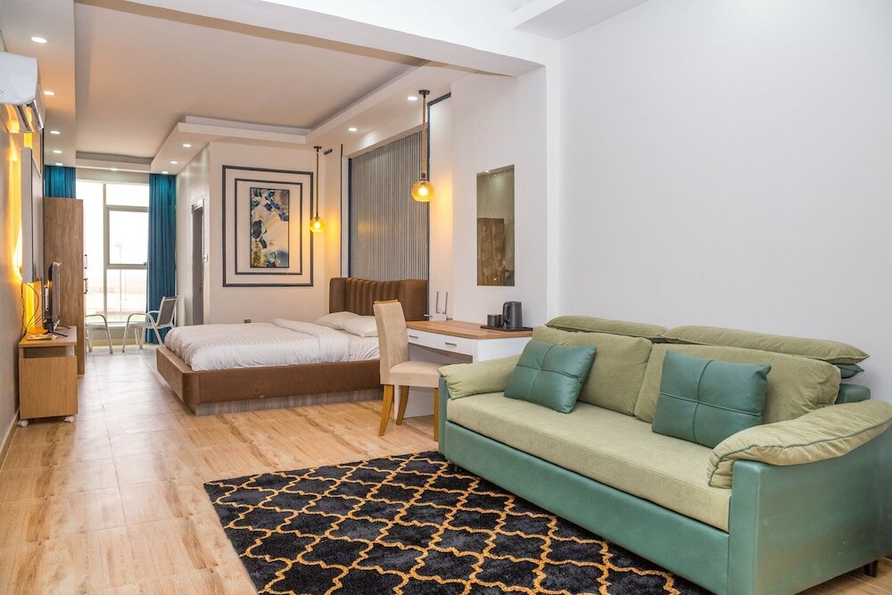 Фото отеля 2