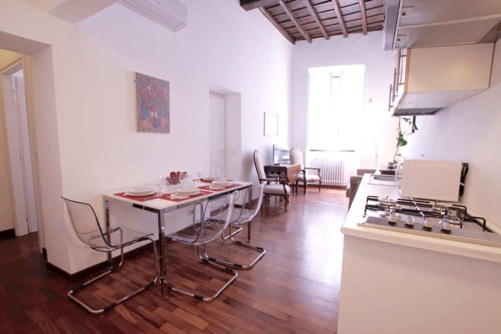 Фото Monticelli Viola