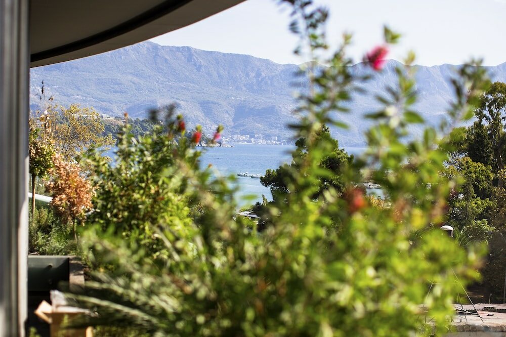 Фото Royal Gardens Apartments