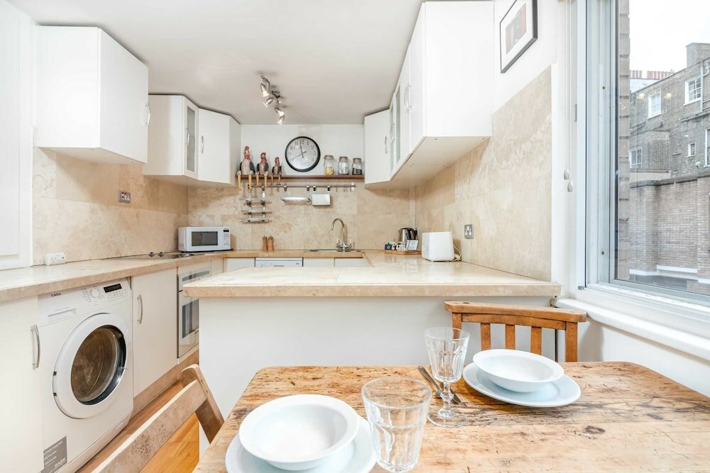 Фото Bright Bayswater Apartment