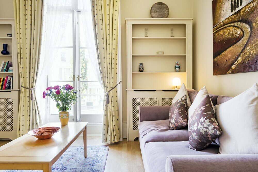 Фото Charming Victoria Home close to Buckingham Palace