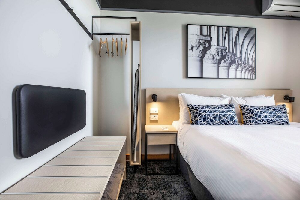 Фото Nightcap at Empire Hotel