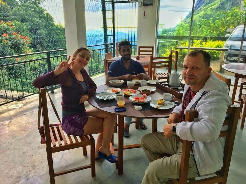 Фото Dewy Arena Hotel