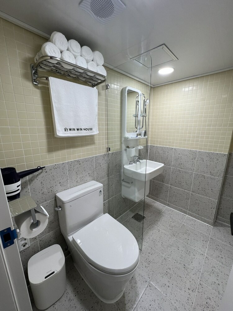 Фото Winwin Guesthouse