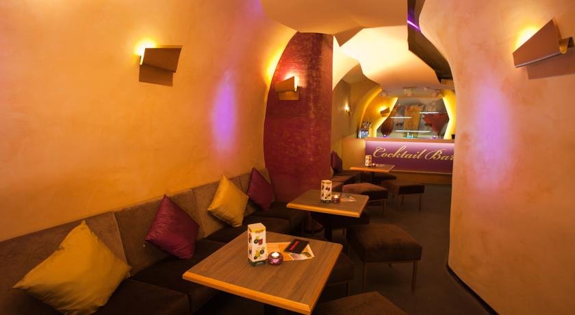 Фото Barokk Hotel Promenád Gyor