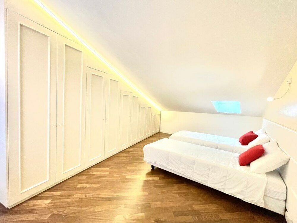 Фото Large modern 2-storey house in the heart of Verona