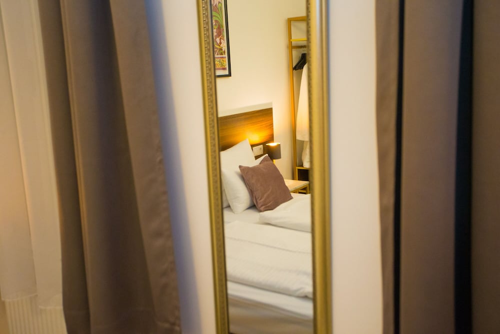 Фото Pension Central - Self Check-in