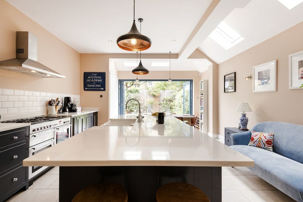 Фото Spectacular Shepherds Bush Home Close to Westfield