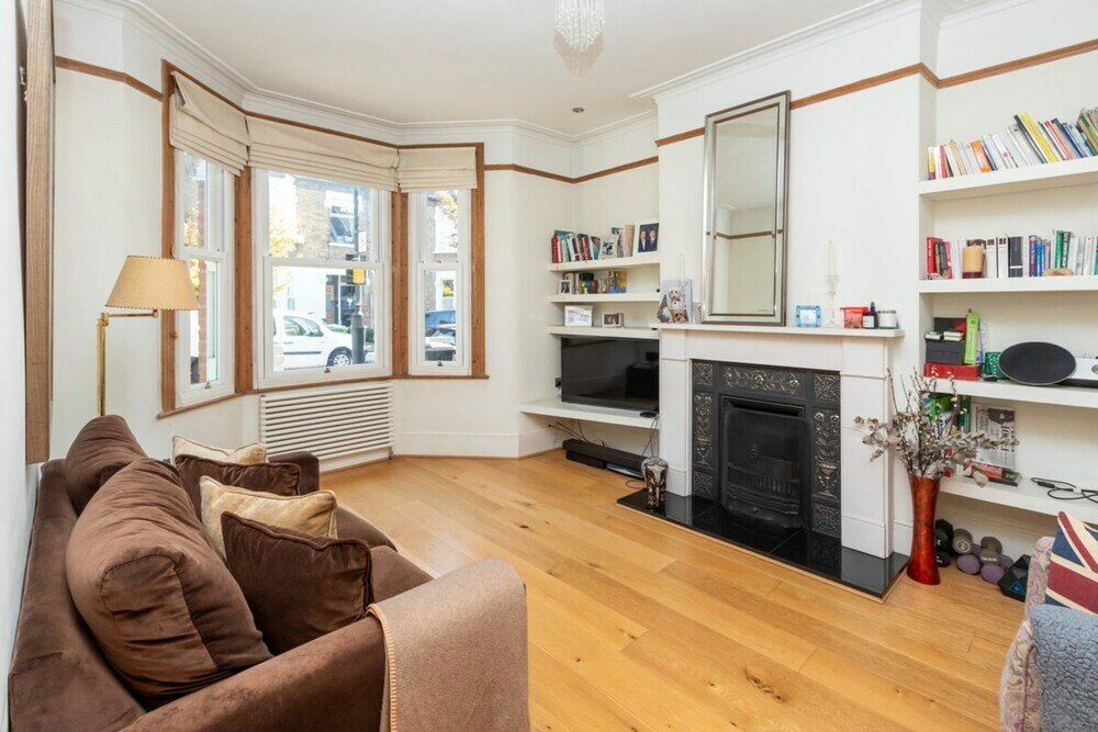 Фото Modern & Beautifully-lit 1 Bedroom Flat, Sheperd's Bush!