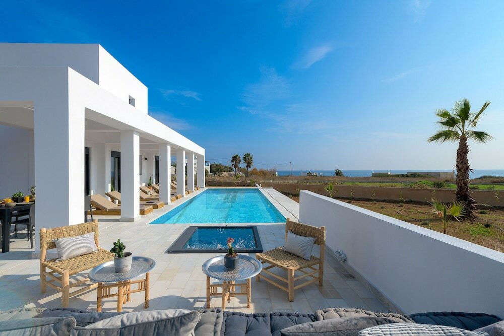 Фото Seawater Villa