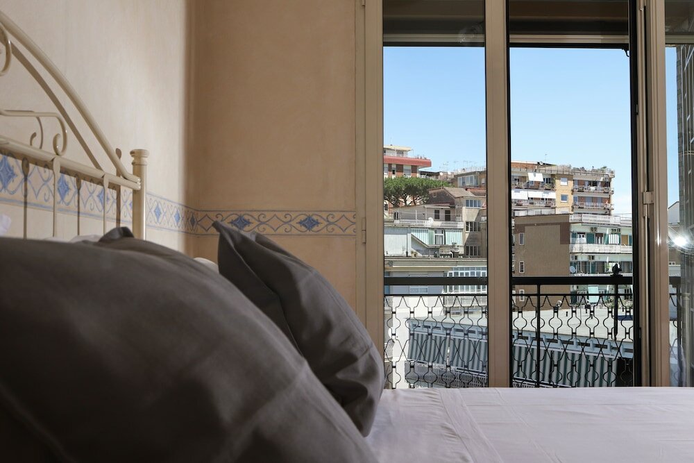 Фото Appartamento Con Terrazzo A Capodimonte