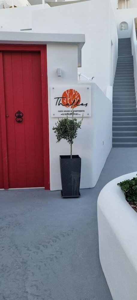 Фото Thallos Cave House and Apartments