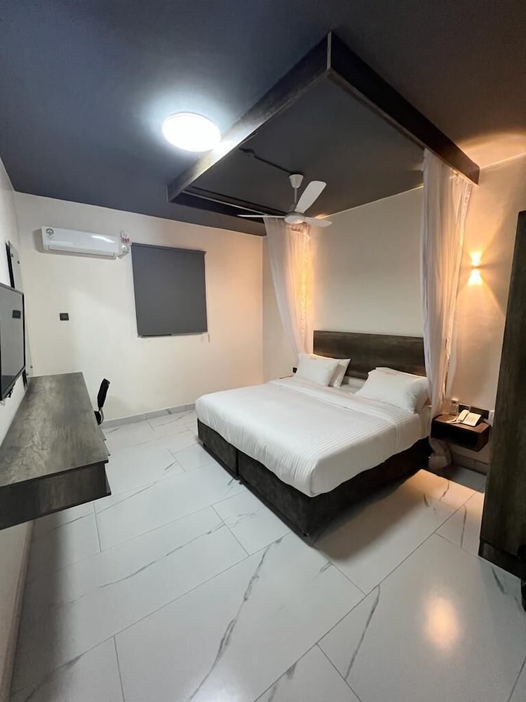 Фото The Ivory Suites by Armaan