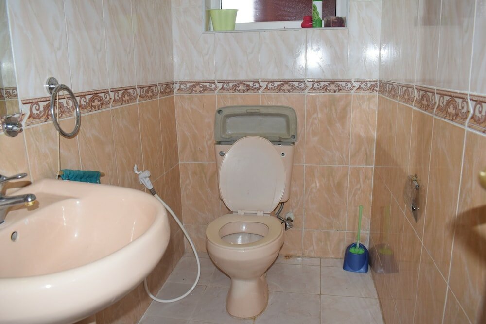 Фото Bustani Apartment