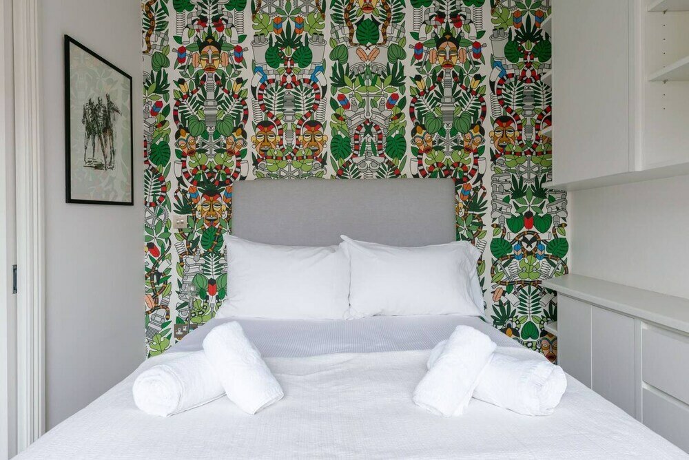 Фото Fantastic 4 Bed House in Iconic Camden