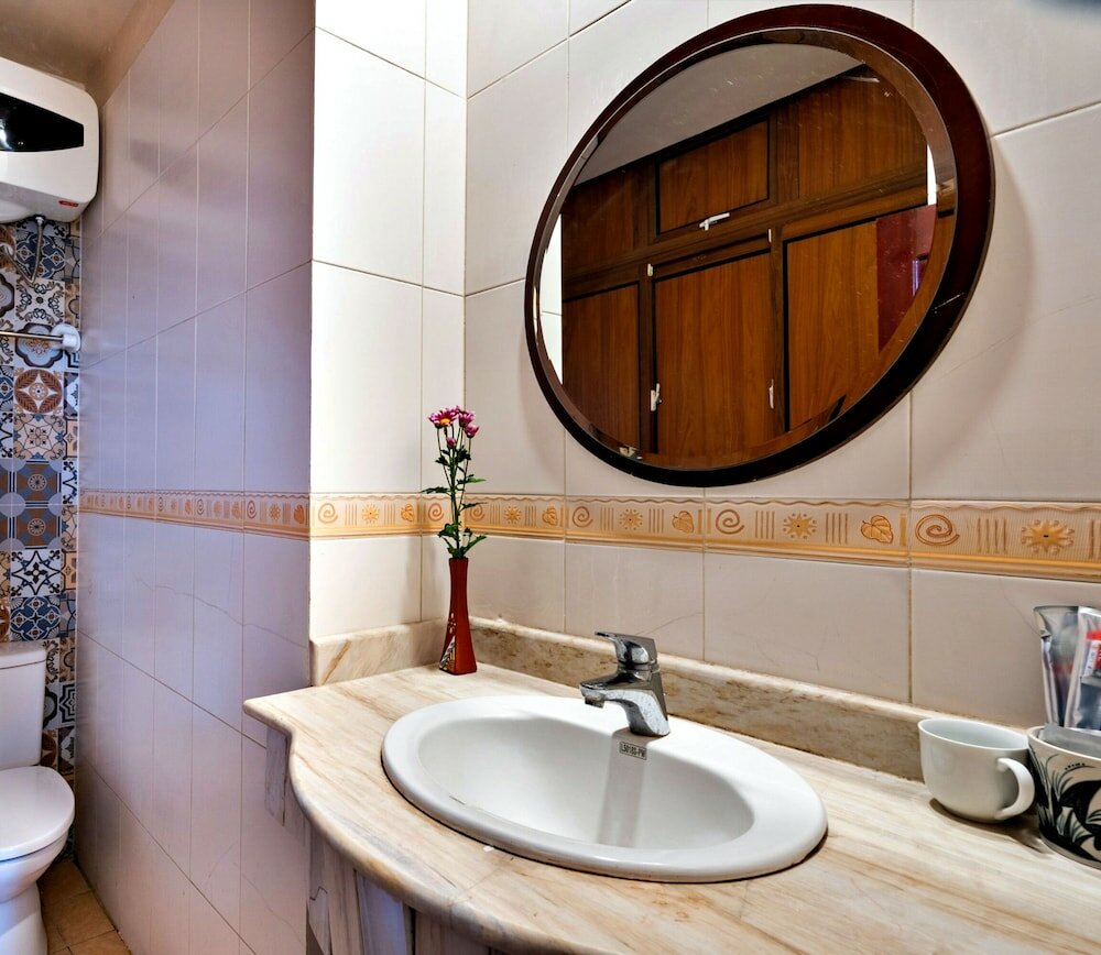 Фото Hanz LakeView Hotel Hanoi