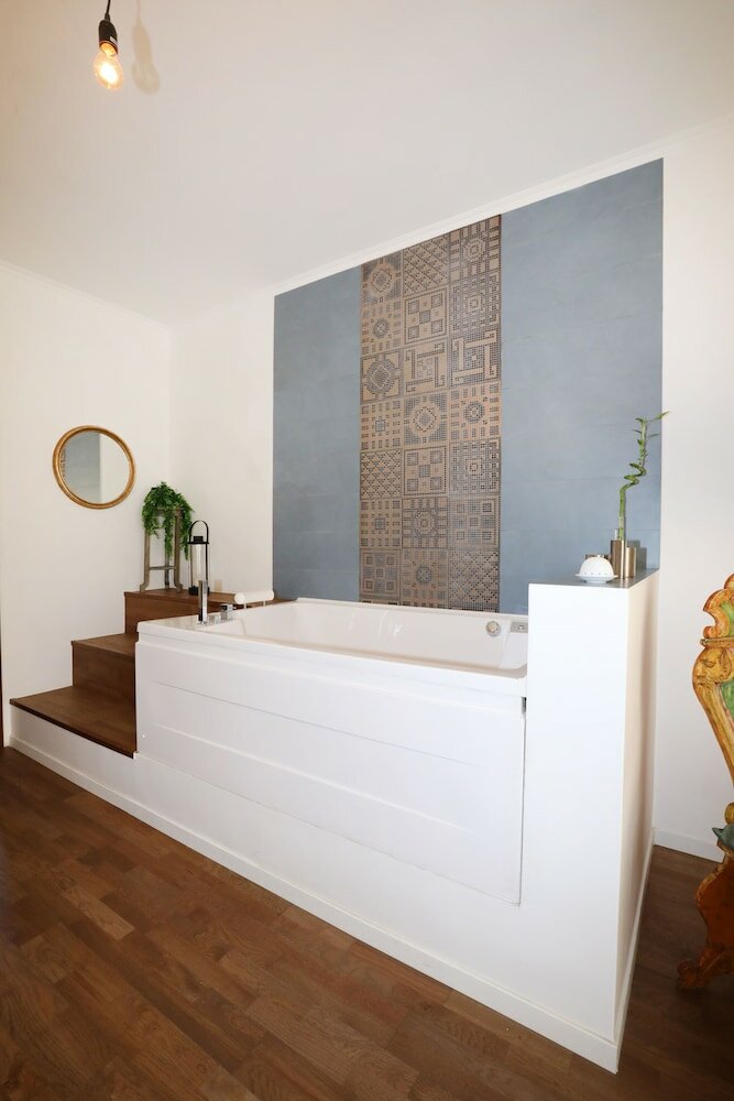 Фото Unique Luxury Apartment and Rooms