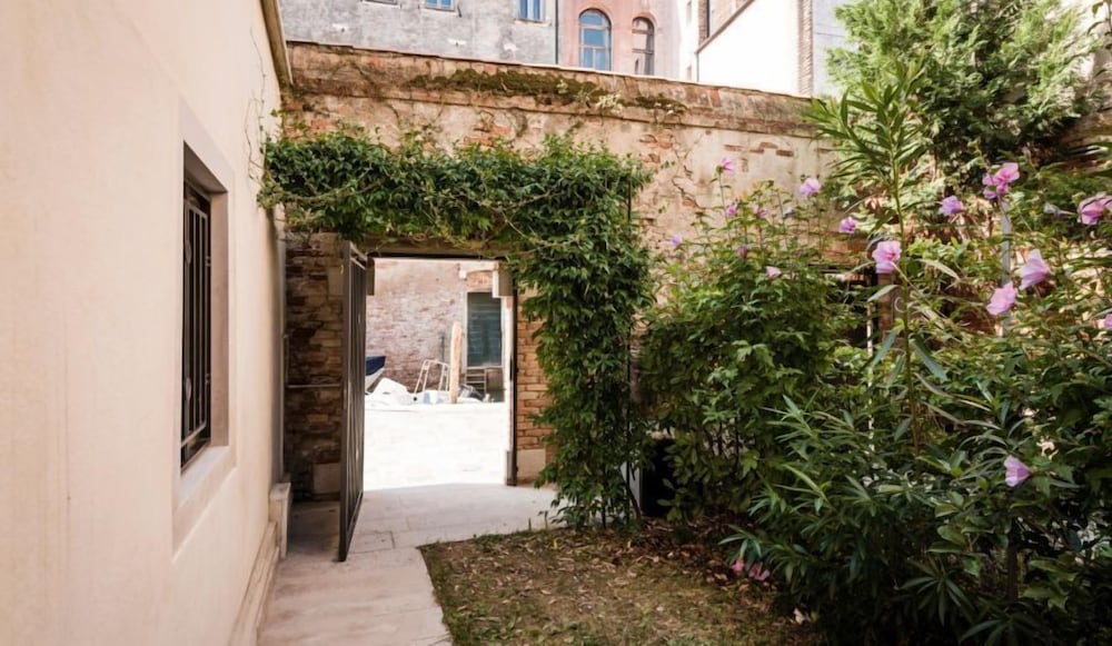 Фото Mysweetplace - Fondamenta Moro Apartment