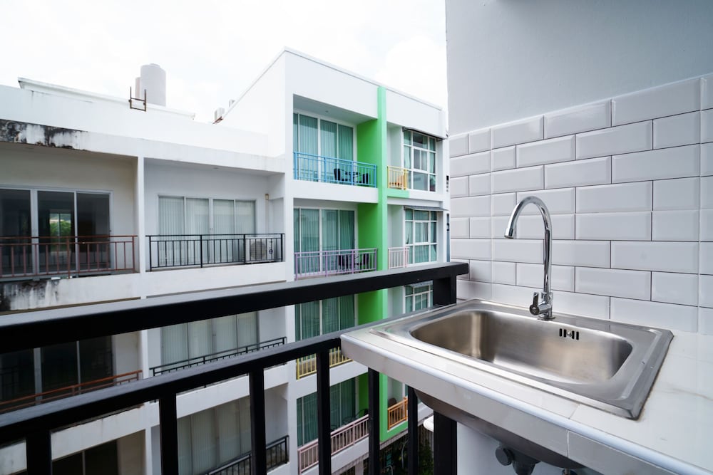 Фото Modern Place Patong Beach