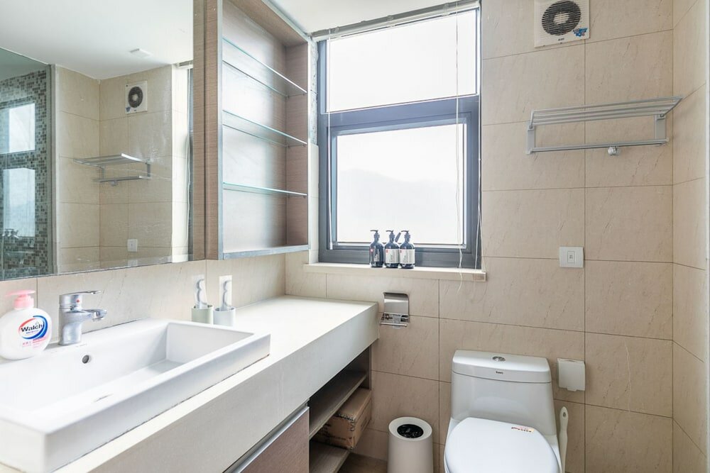 Фото Locals Boutique Apartment Gongbei No. 3