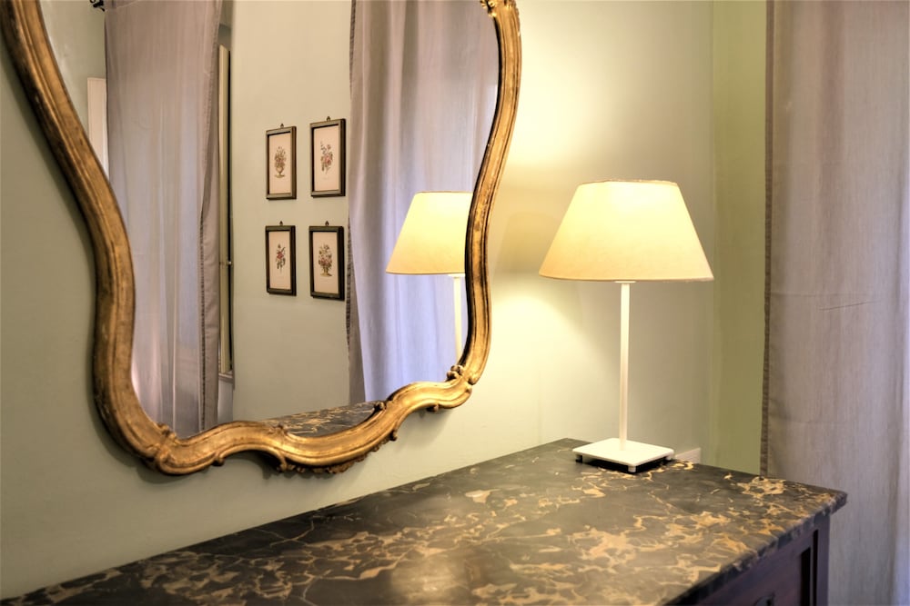 Фото Wine Apartments Florence Nebbiolo