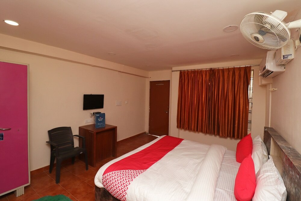 Фото Oyo 28643 Sai Yatri Niwas